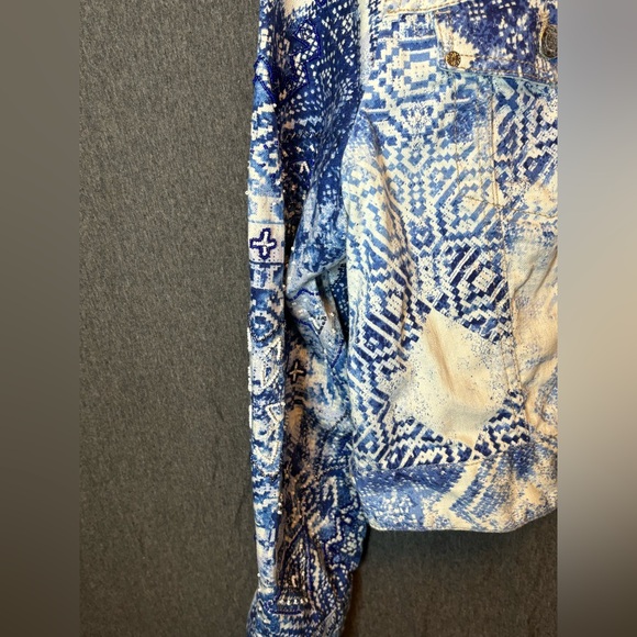Chicos cropped denim jacket artisan beaded design - Picture 2 of 10